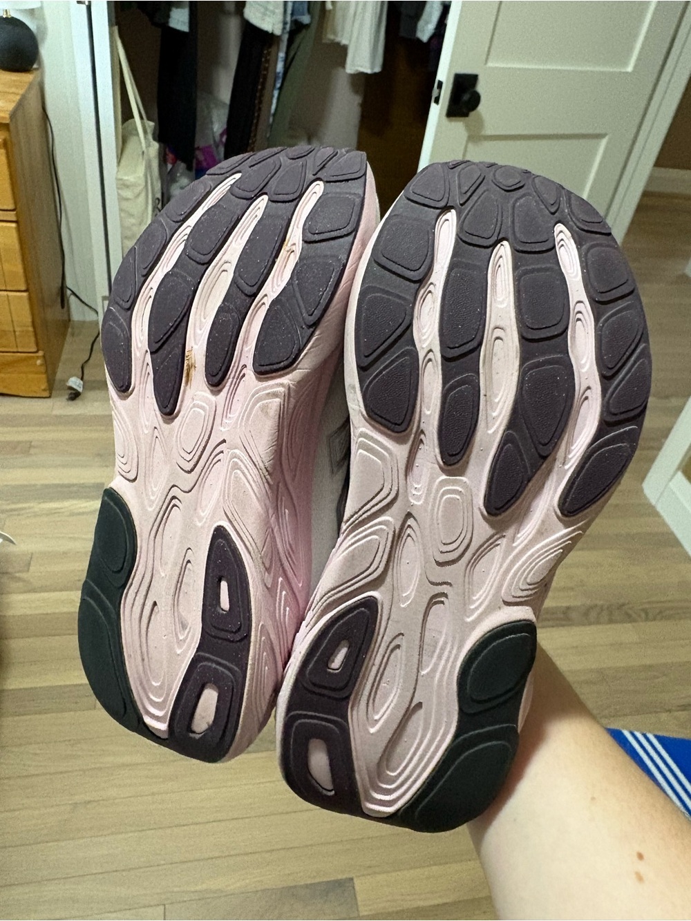 New Balance Women's Pink and Black Athletic Shoes